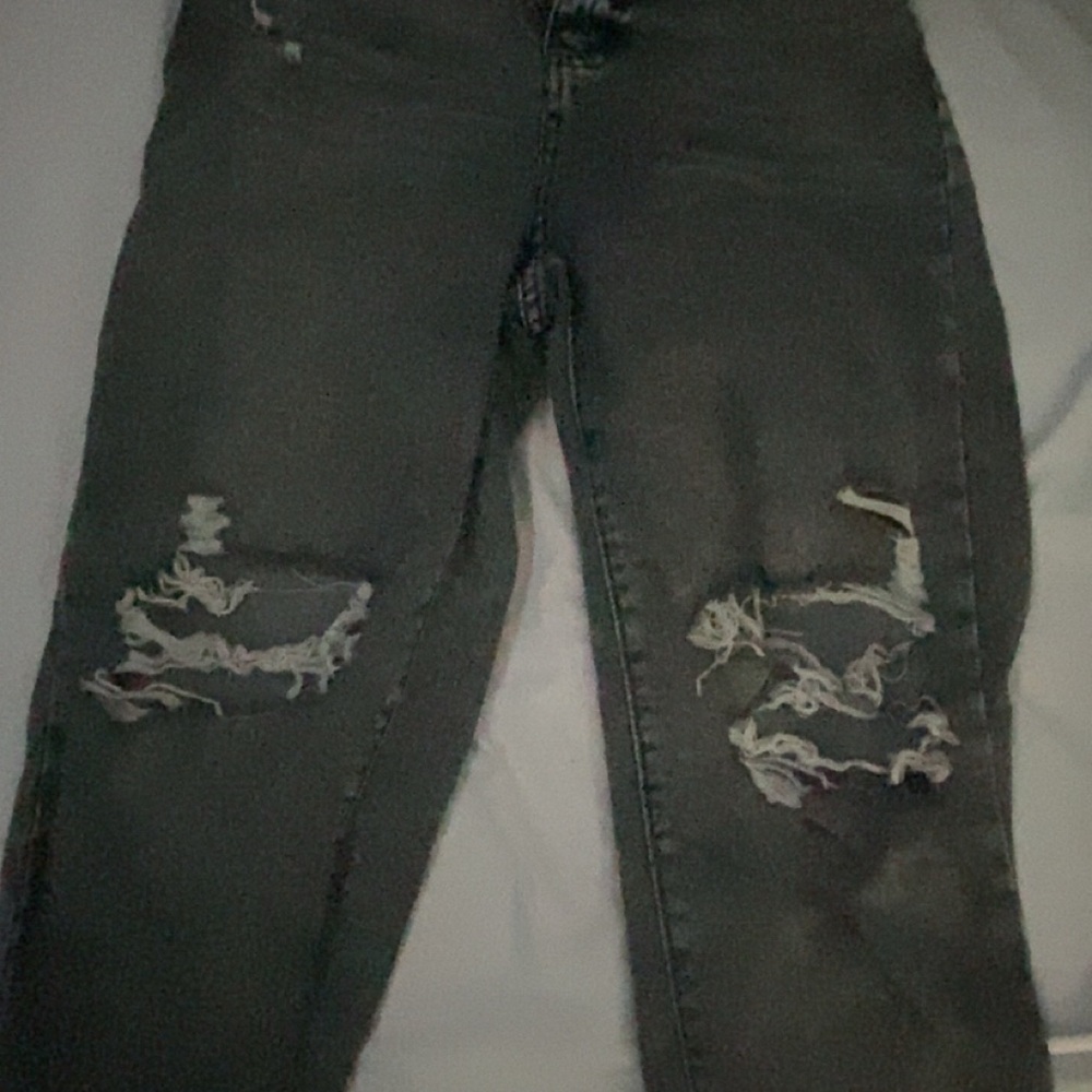 SHEIN Black Boyfriend Jeans Distressed Style - Picture 5 of 5